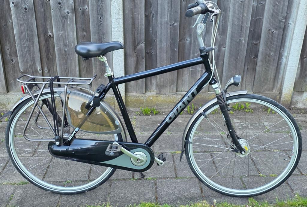 Te koop netjes gıant heren fıets, Fietsen en Brommers, Fietsen | Heren | Herenfietsen, Versnellingen, Zo goed als nieuw, 57 tot 61 cm
