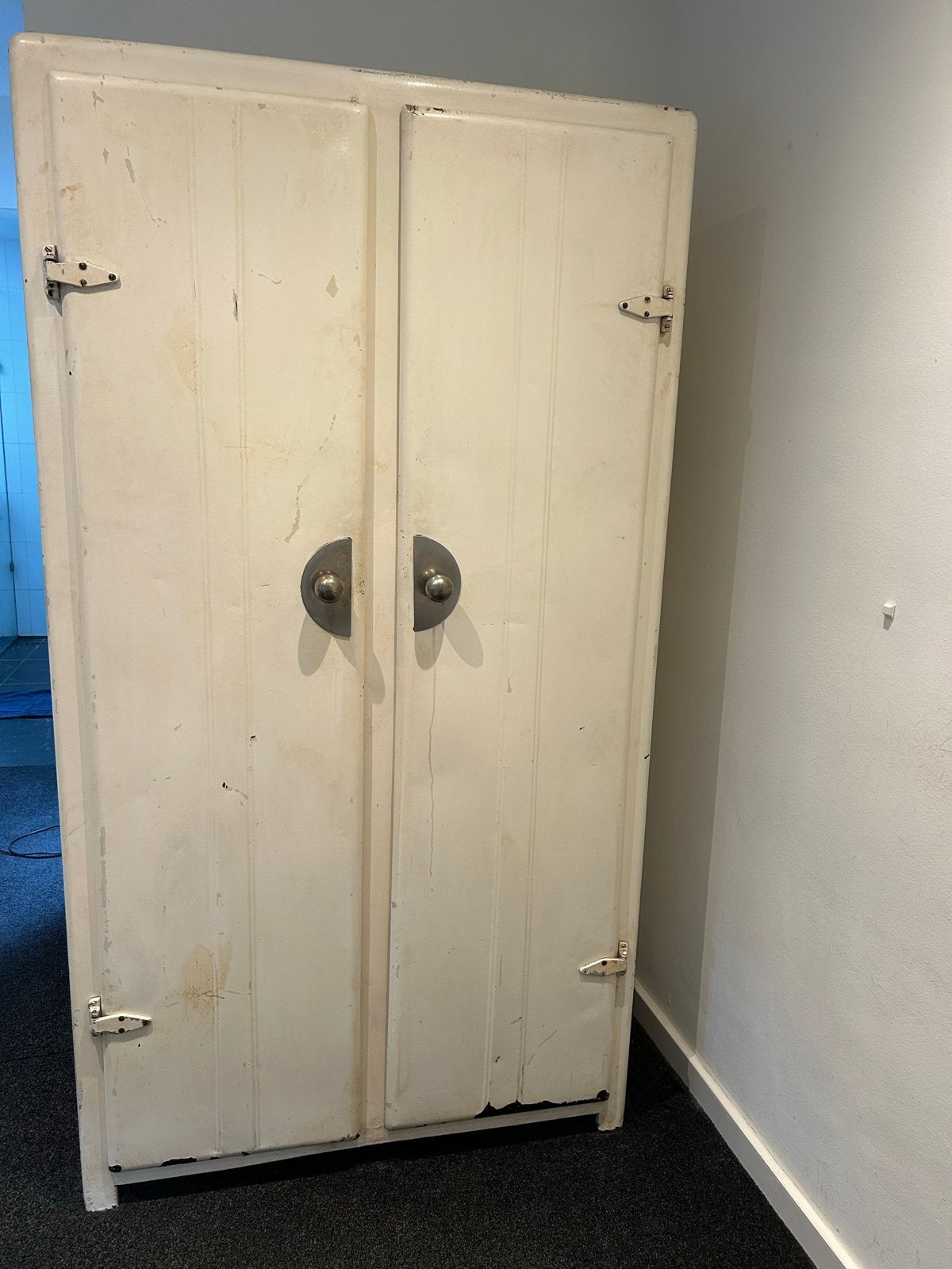 Vintage metalen voorraadkast uit Frankrijk, Antiek en Kunst, Ophalen