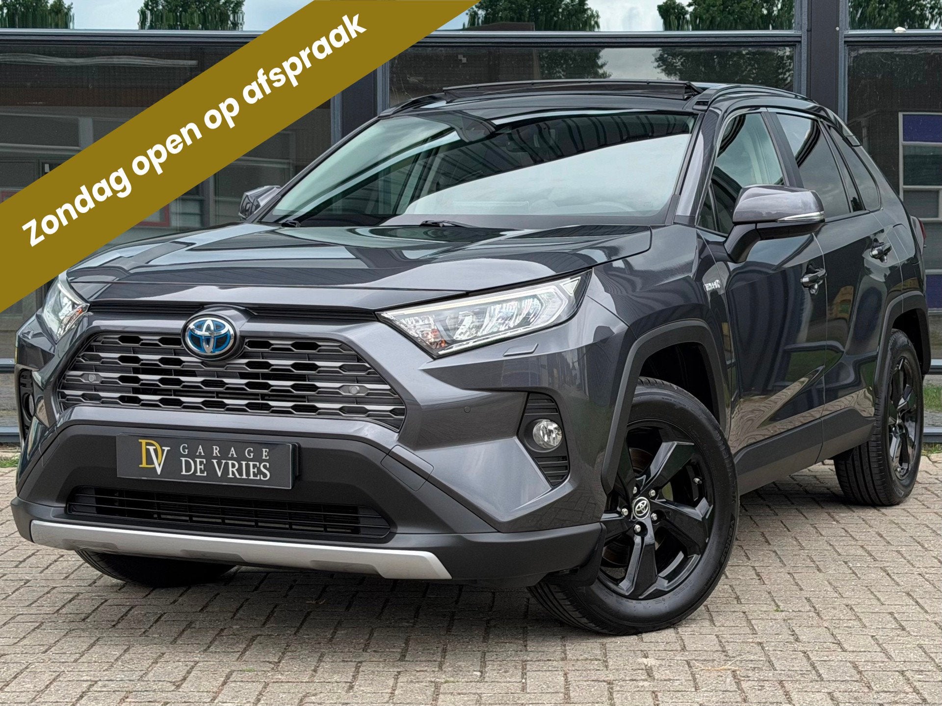 Toyota RAV4 2.5 Hybrid Executive ACC Panoramadak Trekhaak Ga