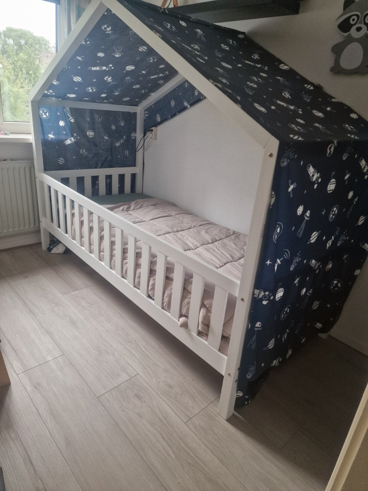 peuterbed hemelbed met glow in the dark stof, 70 tot 85 cm, Zo goed als nieuw, 180 cm of meer, Ophalen