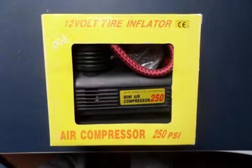 Bandencompressor 12V - Air Compressor 250 PSI - €12,50, Ophalen, 10 bar of meer, Nieuw, Minder dan 200 liter/min