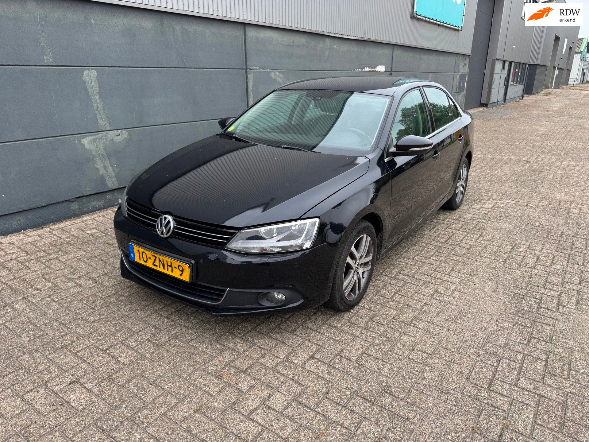 Volkswagen Jetta 1.6 TDI High Executive Line BlueMotion, Voorwielaandrijving, Euro 5, Gebruikt, 1295 kg