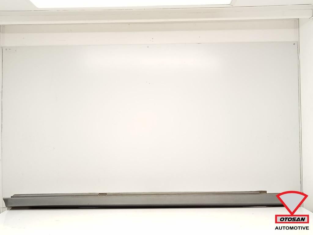 Mercedes C W204 Combi Side Skirt Rechts 792 Palladiumzilver, Gebruikt, Mercedes-Benz AG, Mercedes-Benz, Links