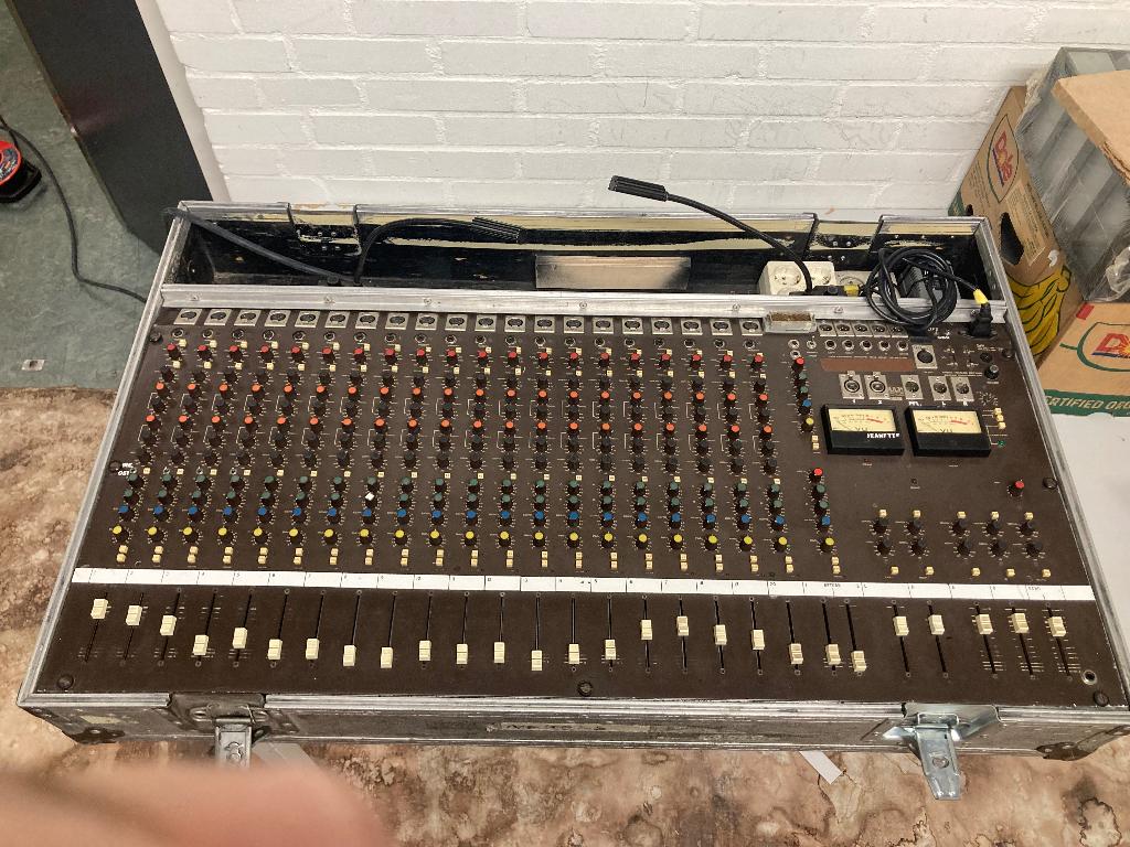 Soundcraft Series 1 mengtafel, Muziek en Instrumenten, Mengpanelen, Ophalen, Gebruikt, 10 tot 20 kanalen, Microfooningang
