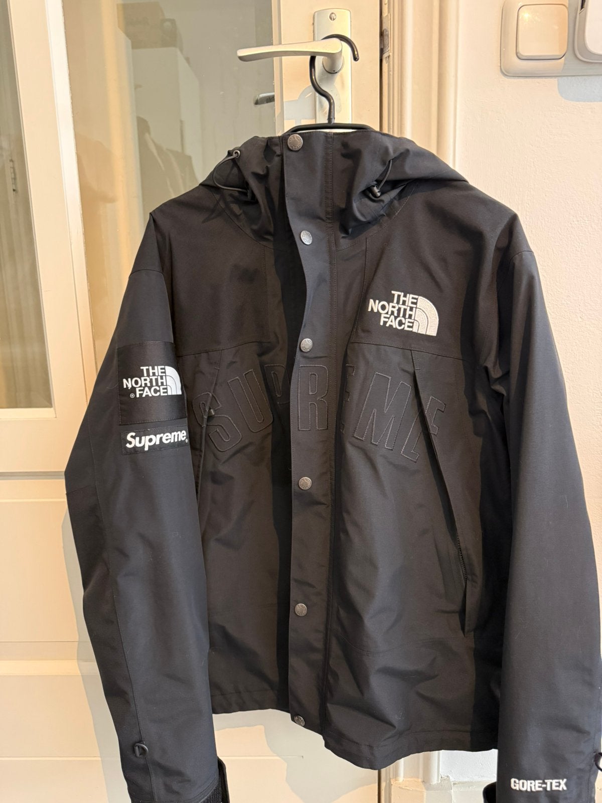 Supreme x The North Face parka size S, Ophalen of Verzenden, Zo goed als nieuw, Maat 46 (S) of kleiner, Zwart