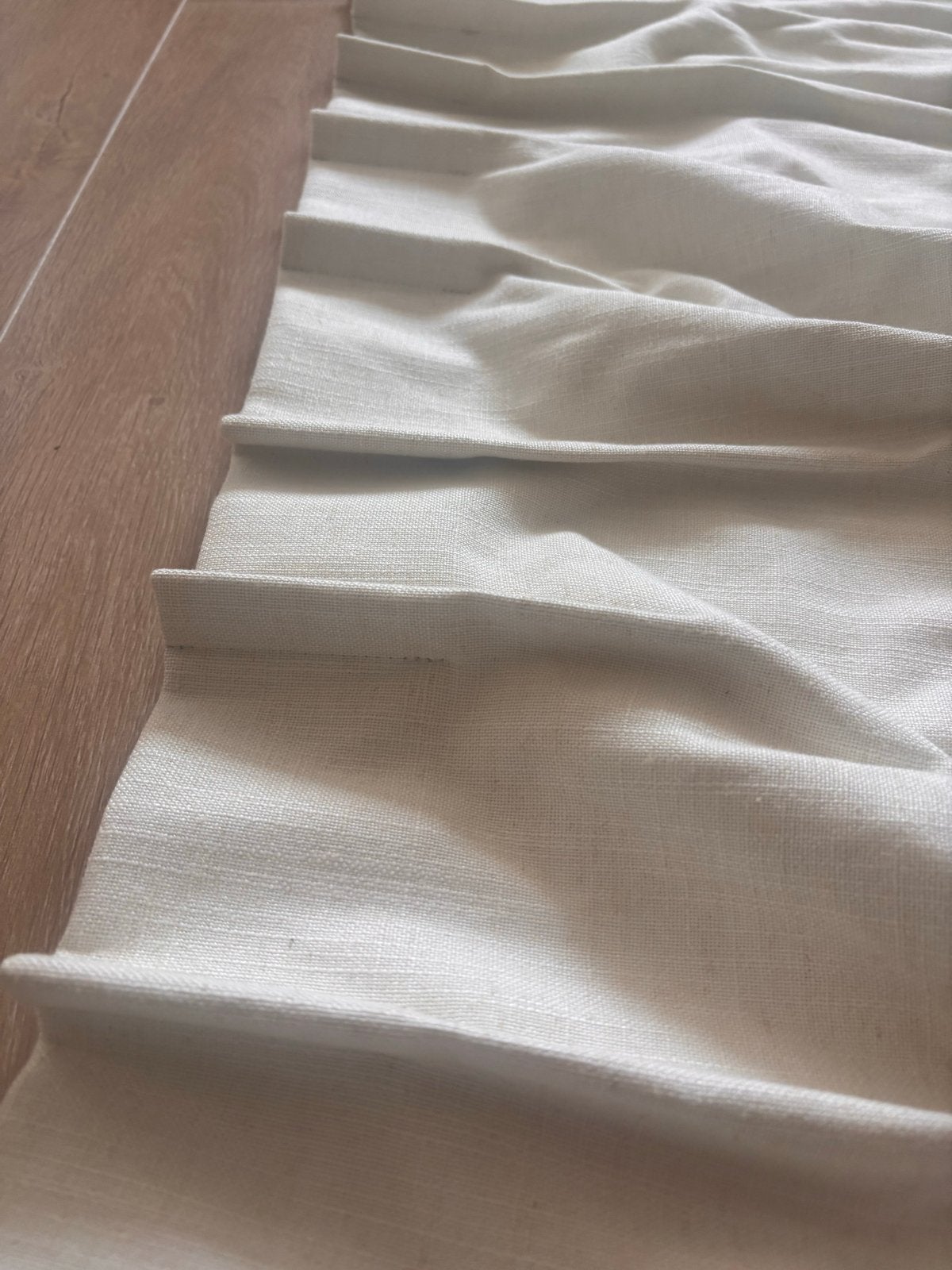 Plooigordijnen 100% verduisterend Karwei Linen/Licht Beige, Plooiafwerking, Karwei, Ophalen of Verzenden, Zo goed als nieuw