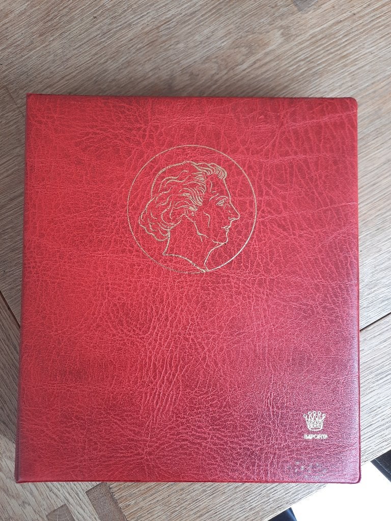 Muntenalbum. Nederland. 1967-1980, Ophalen of Verzenden, Koningin Juliana