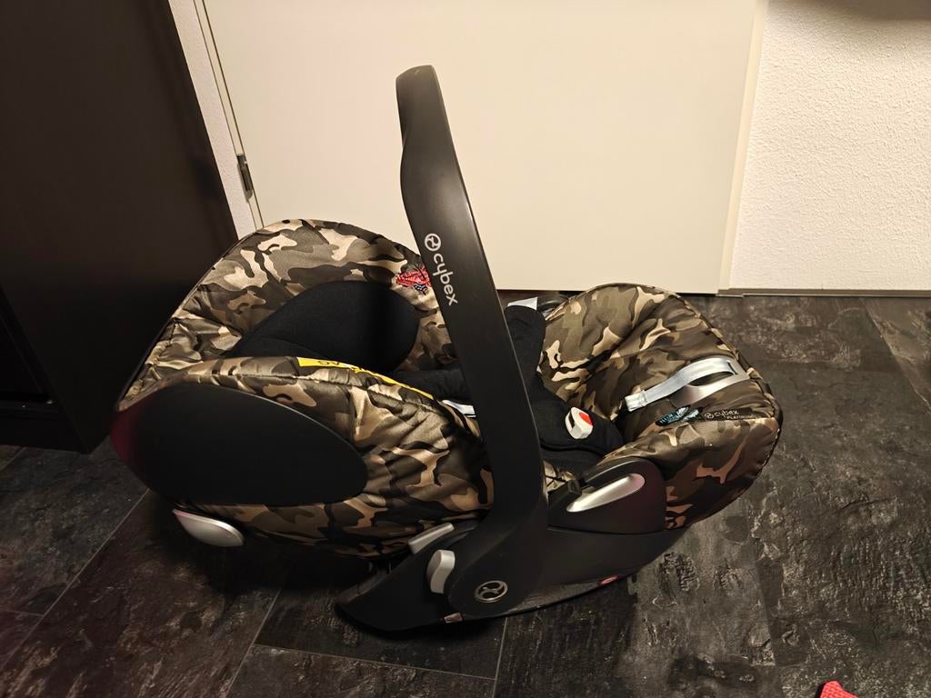 Cybex Cloud Q Special Edition butterfly camouflage, Zo goed als nieuw, Isofix, 0 t/m 13 kg, Ophalen