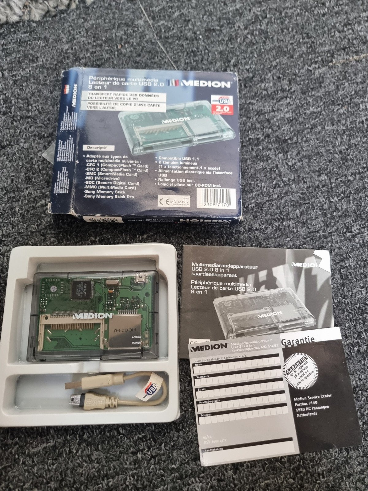 Medion USB 2.0 8-in-1 Kaartlezer - MD 41067, Ophalen, Zo goed als nieuw, Medion