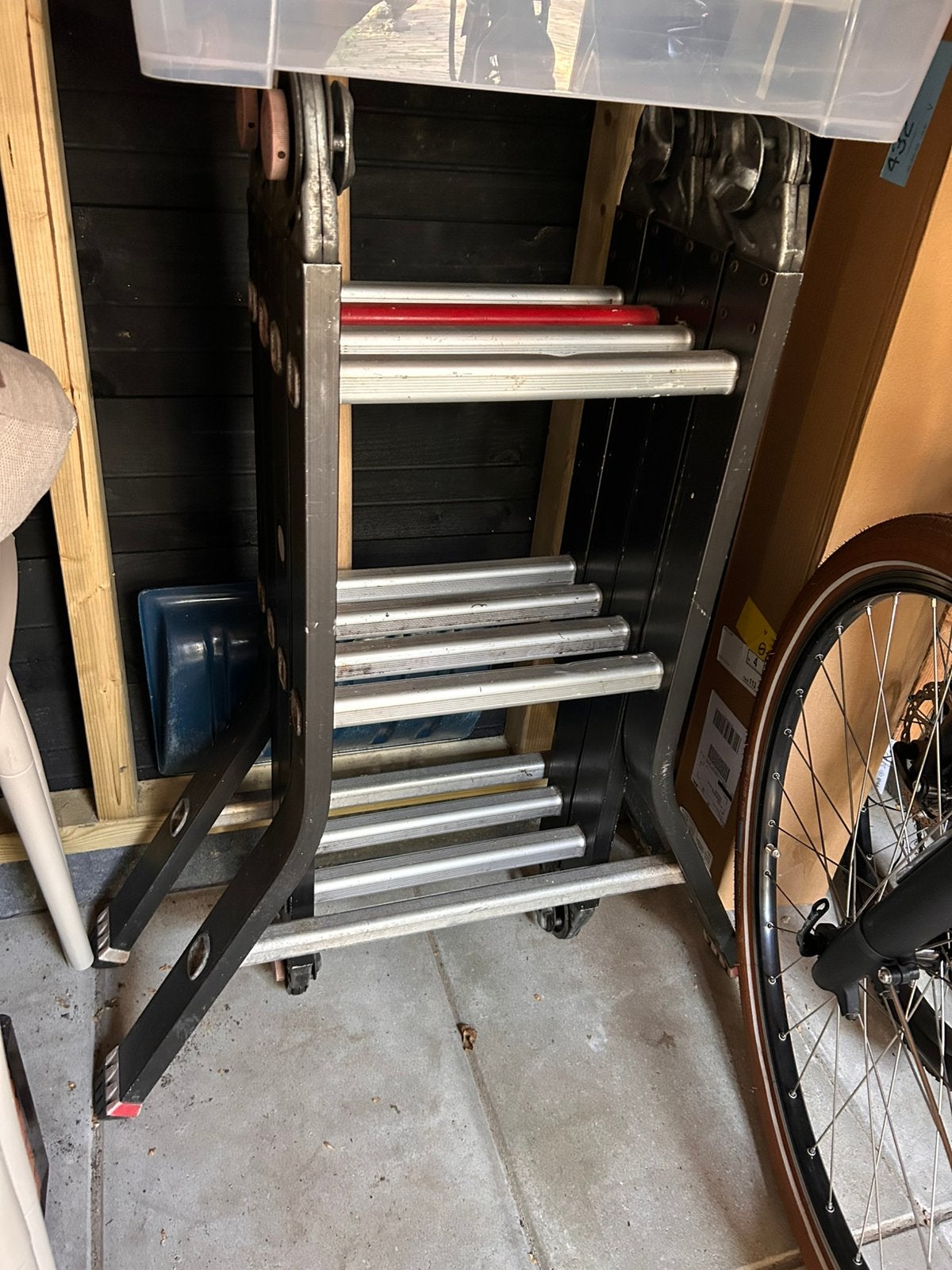 Altrex vouwladder 4 x 3 sporten, Doe-het-zelf en Verbouw, Steigers, Ophalen, Gebruikt, Rolsteiger of Kamersteiger