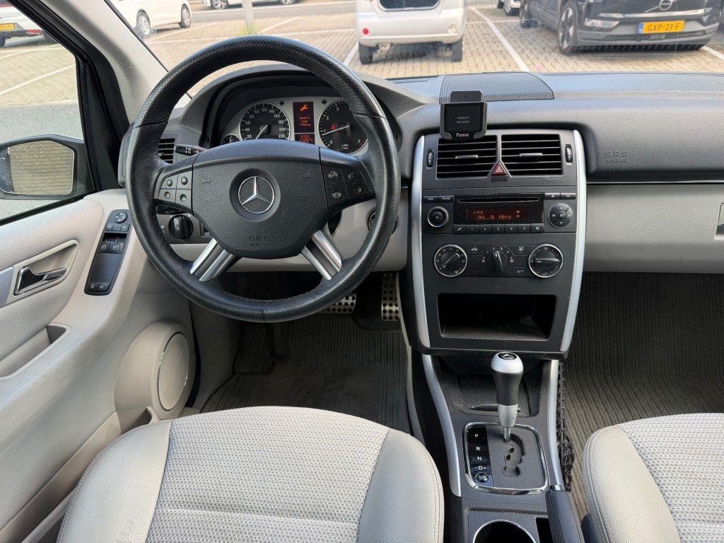 Mercedes-benz B-KLASSE 170 AUTOMAAT AIRCO NETTE AUTO APK 6-2, Gebruikt, 4 cilinders, 400 kg, 14 km/l