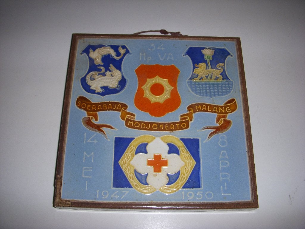Tegel Nederlands Indië Soerabaja Modjokerto Malang 1947-1950, Verzamelen, Ophalen of Verzenden, Landmacht, Nederland, Overige typen