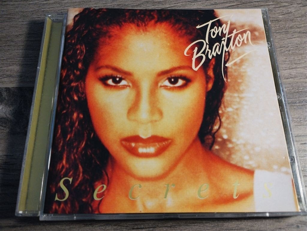 Toni Braxton - Secrets, Ophalen of Verzenden, Zo goed als nieuw