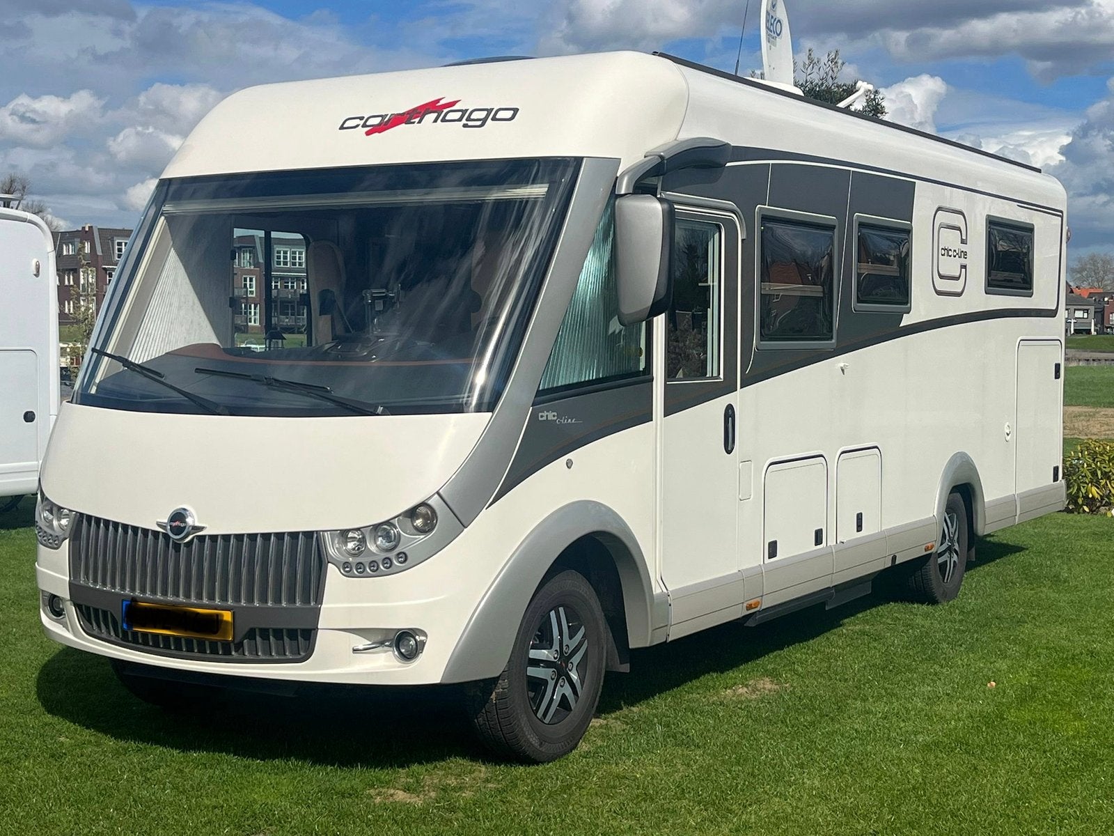 Carthago CHIC C-LINE I 5.3 QB autm. EP Level. Airco. Trekh., Luifel, Koelkast, Ringverwarming, Fiat