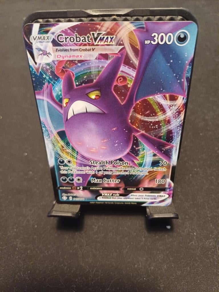 Pokémon Crobat VMAX- 045/072, Hobby en Vrije tijd, Verzamelkaartspellen | Pokémon, Ophalen of Verzenden, Losse kaart