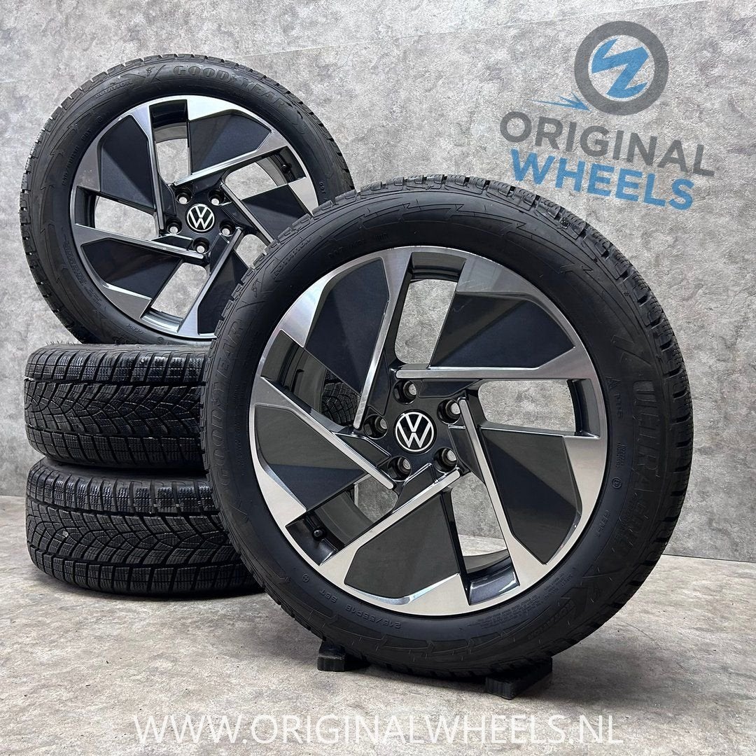 18 inch originele East Derry velgen + winterbanden VW ID.3, 18 inch, -, -, Banden en Velgen