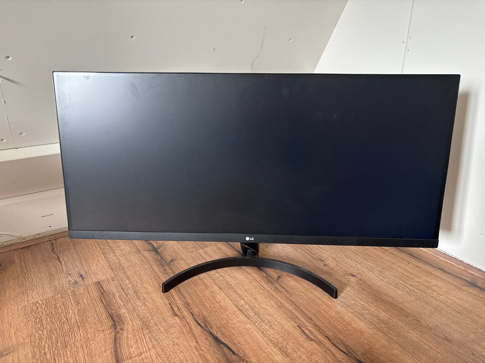 LG 34WN700-B Ultrawide Monitor 34” - Zo goed als nieuw, HDMI, IPS, 61 t/m 100 Hz, Ultrawide