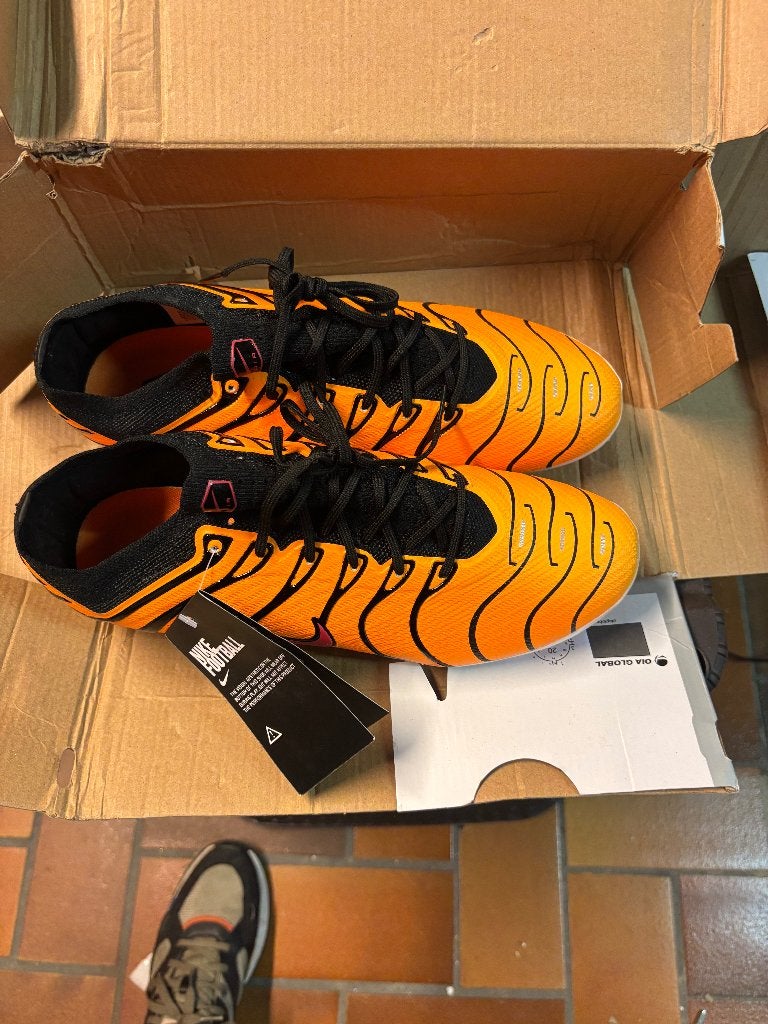 Nike Mercurial Vapor 15 Elite FG x Air Max Plus "Sunset, Schoenen, Nieuw, Maat L, Ophalen of Verzenden