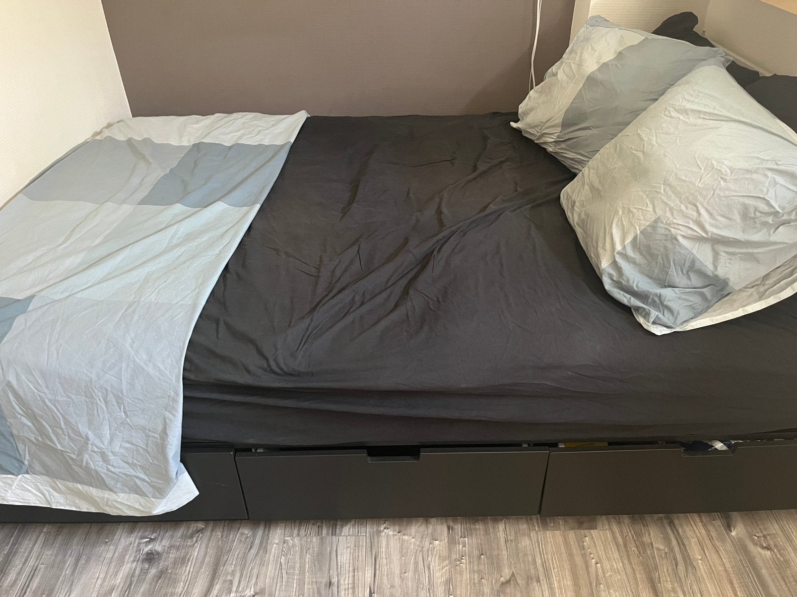 Bed inclusief 6 lades, Ophalen, Gebruikt, Zwart, 140 cm