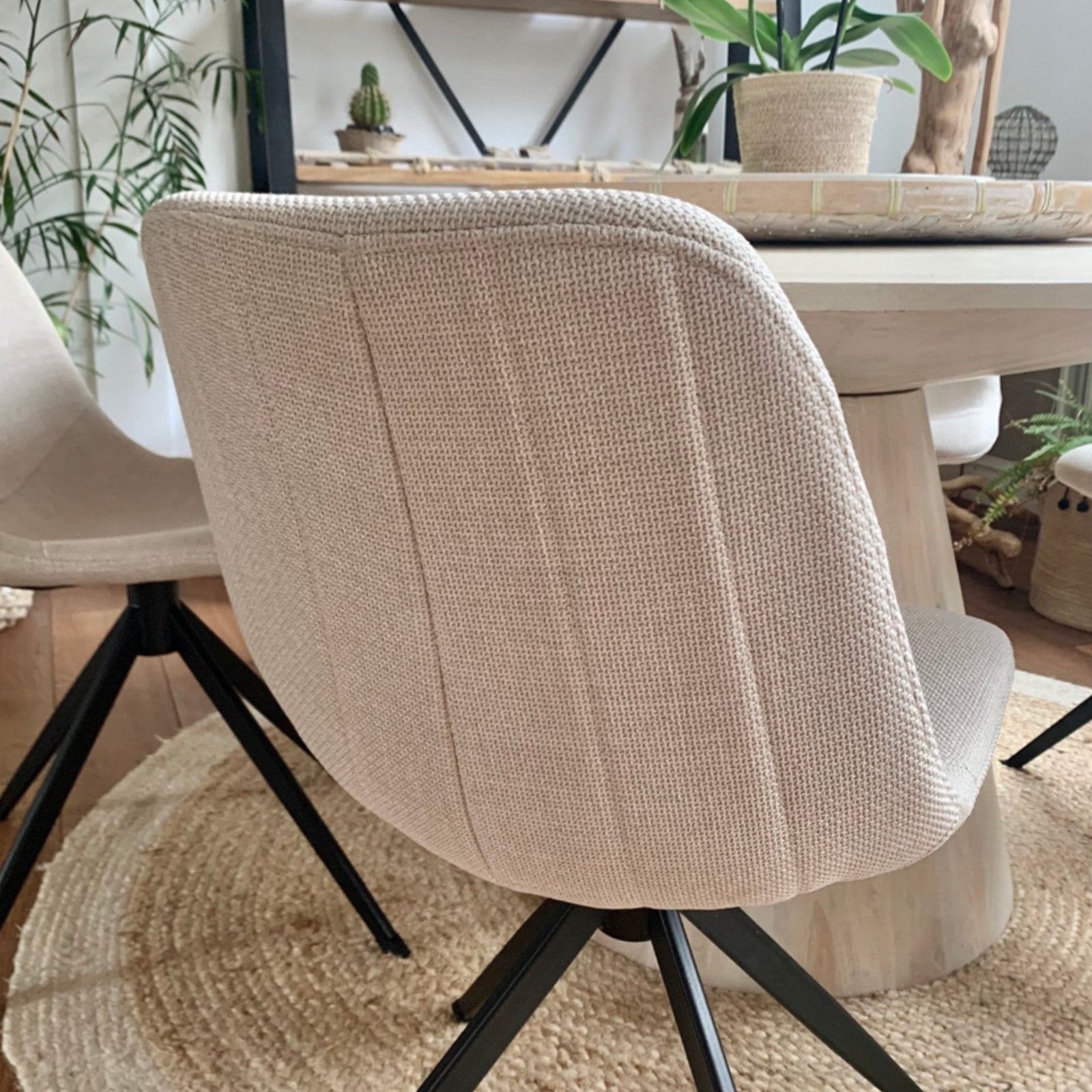 6 Japandi beige - draaibare eetkamerstoelen- fotoshoot, Ophalen, Overige kleuren, Zo goed als nieuw, Stof