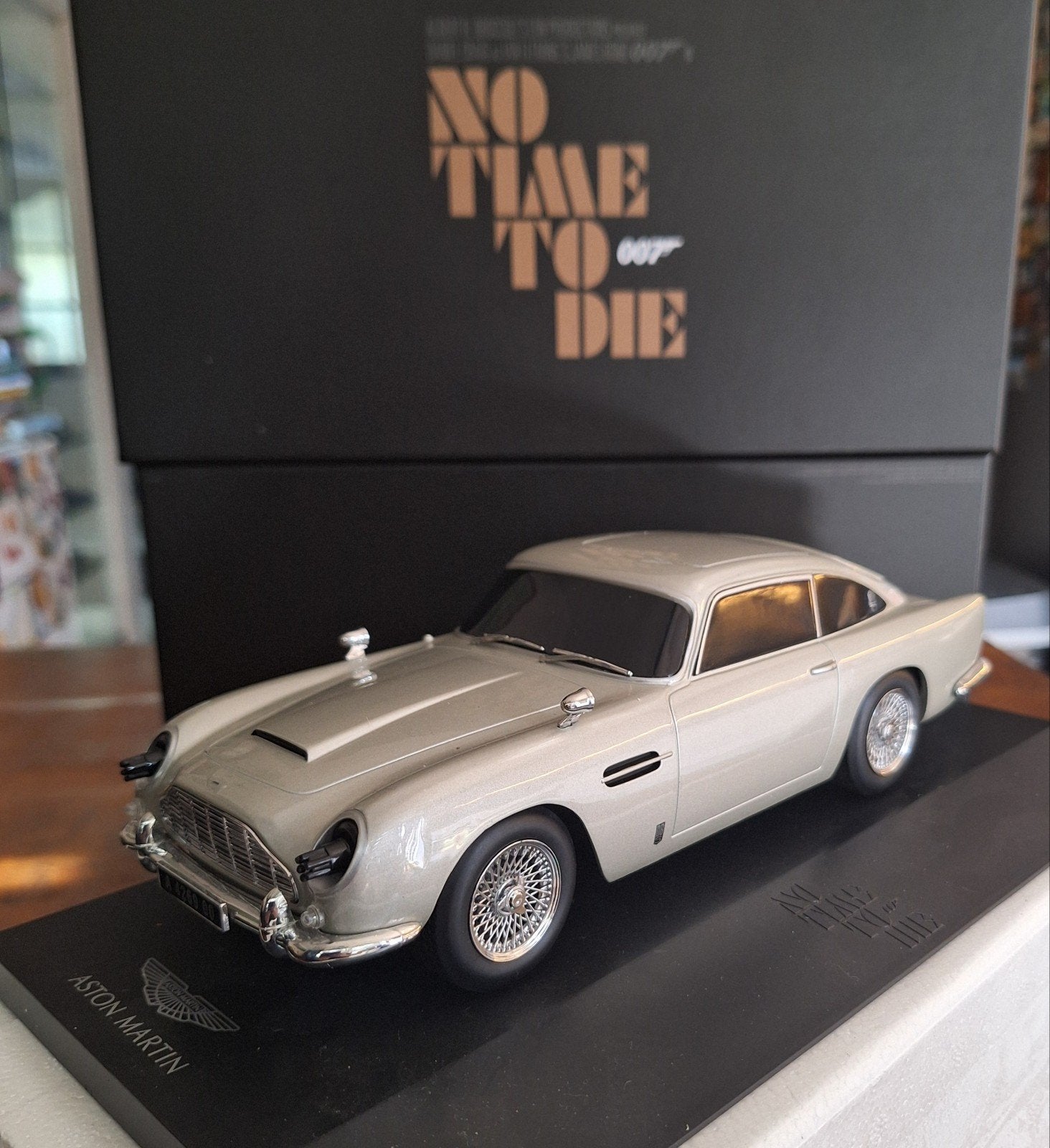 exclusieve no time to die aston martin l.e. 150 pieces, Hobby en Vrije tijd, Ophalen of Verzenden, Zo goed als nieuw, Auto, Overige merken