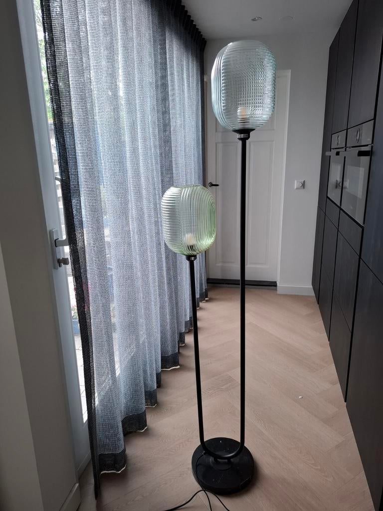 Staande lamp, dimmer, 170cm hoog, groen/blauw glas, Ophalen, Zo goed als nieuw, Glas, 150 tot 200 cm