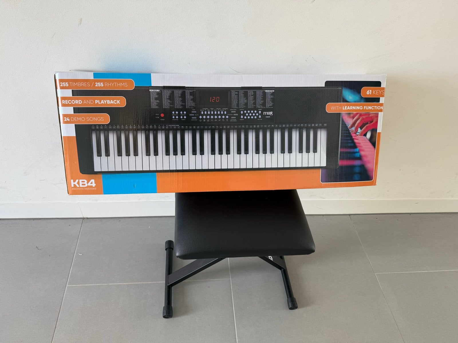 Max Music KB4 Keyboard met 61 toetsen en krukje, Overige merken, 61 toetsen, Ophalen of Verzenden, Zo goed als nieuw