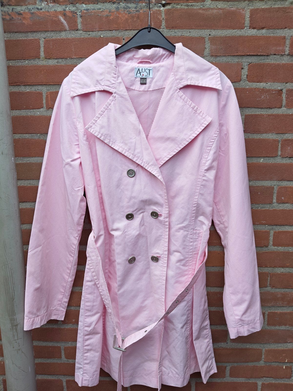 Roze trenchcoat van AUST, maat M, Maat 38/40 (M), AUST, Ophalen of Verzenden, Zo goed als nieuw