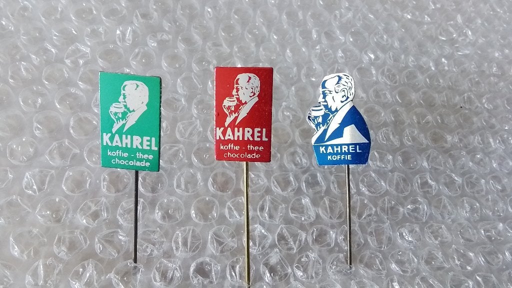 3 verschillende speldjes KAHREL koffie, Verzamelen, Ophalen of Verzenden, Zo goed als nieuw, Overige onderwerpen