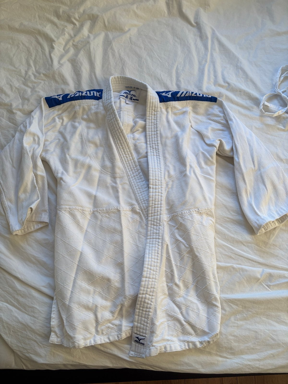 Mizuno Judo Pak - Maat 170cm (Jas, Broek, Band), Gebruikt, Judo, Vechtsportpak, Maat M