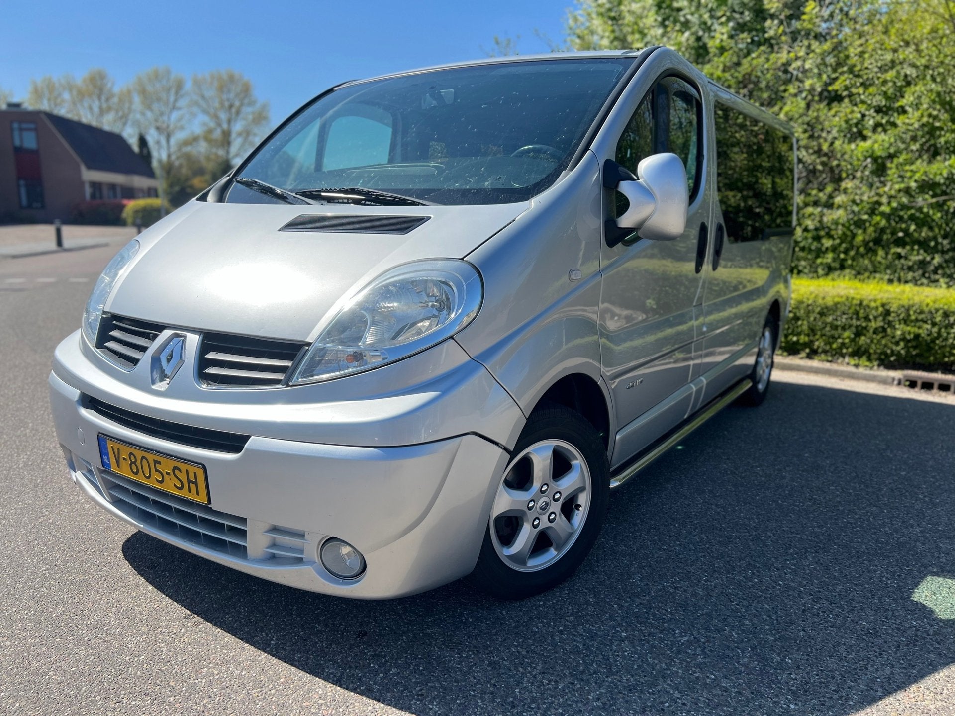 Renault Trafic 2.0 dCi T29 L1H1 I Rolstoel aangepaste bus I, Auto's, Stof, 4 cilinders, Met garantie (alle), 2100 kg