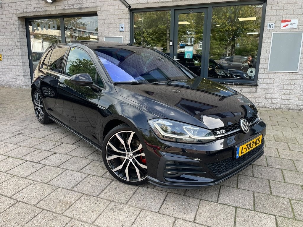 Volkswagen Golf 2.0 TDI GTD | Leer | Panoramadak Dynaudio Fa, Auto's, Automaat, Gebruikt, Euro 6, Zwart