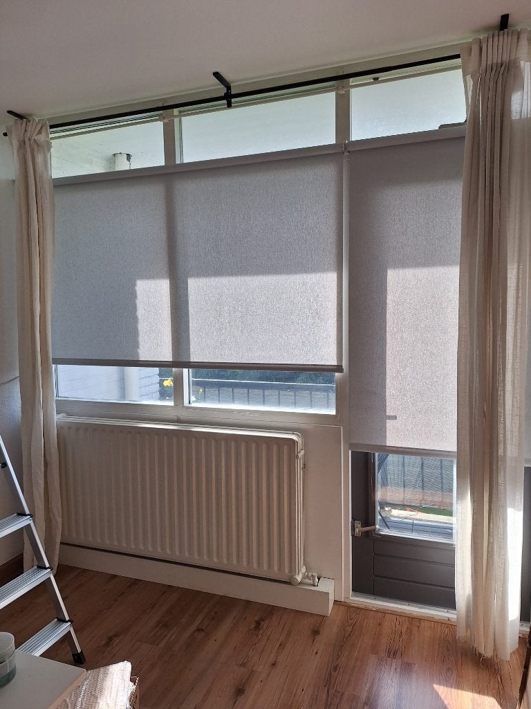 Rolgordijnen semi transparant verschillende maten lichtgrijs, Ophalen, Gebruikt, Rolgordijn, 220 cm