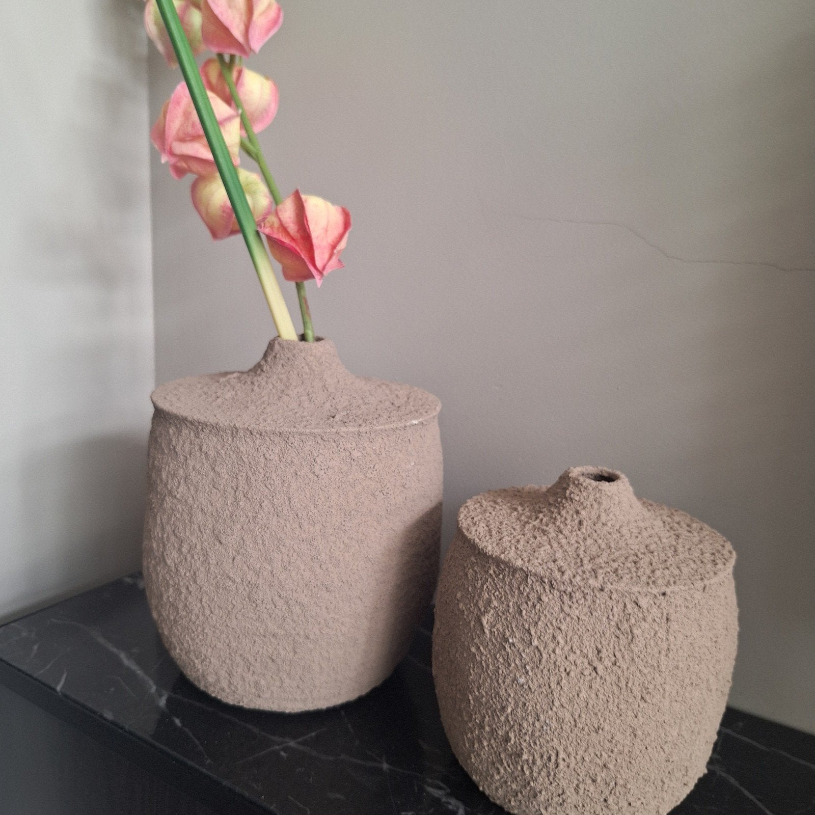 mooie taupe bruine potten ruw raw zandsteen, Ophalen of Verzenden, X, Riet, Rechthoekig