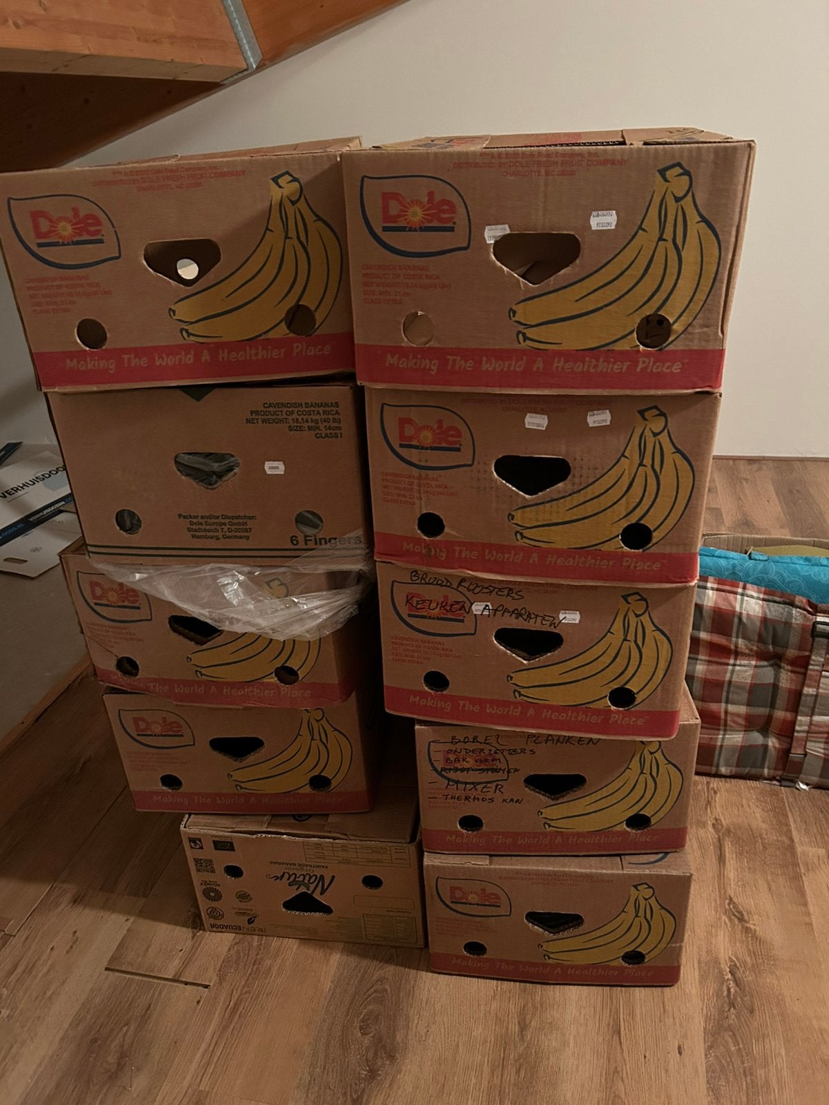 10 bananendozen voor verhuizen, Ophalen, Doos