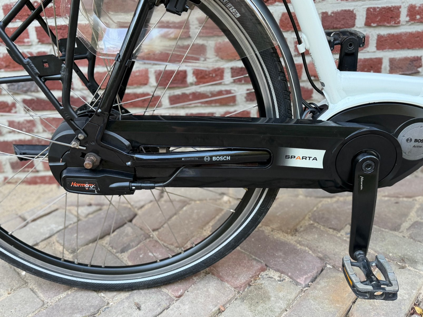 Foto 5 van Als nieuwe Sparta MNB elektrische fiets bosch middenmoter