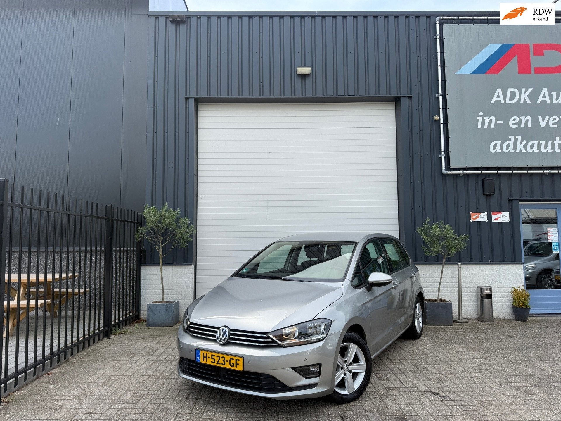 Volkswagen Golf Sportsvan 1.2 TSI Highline AUTOMAAT/NAVI/TRE, Auto's, Stof, Gebruikt, Euro 6, 4 cilinders