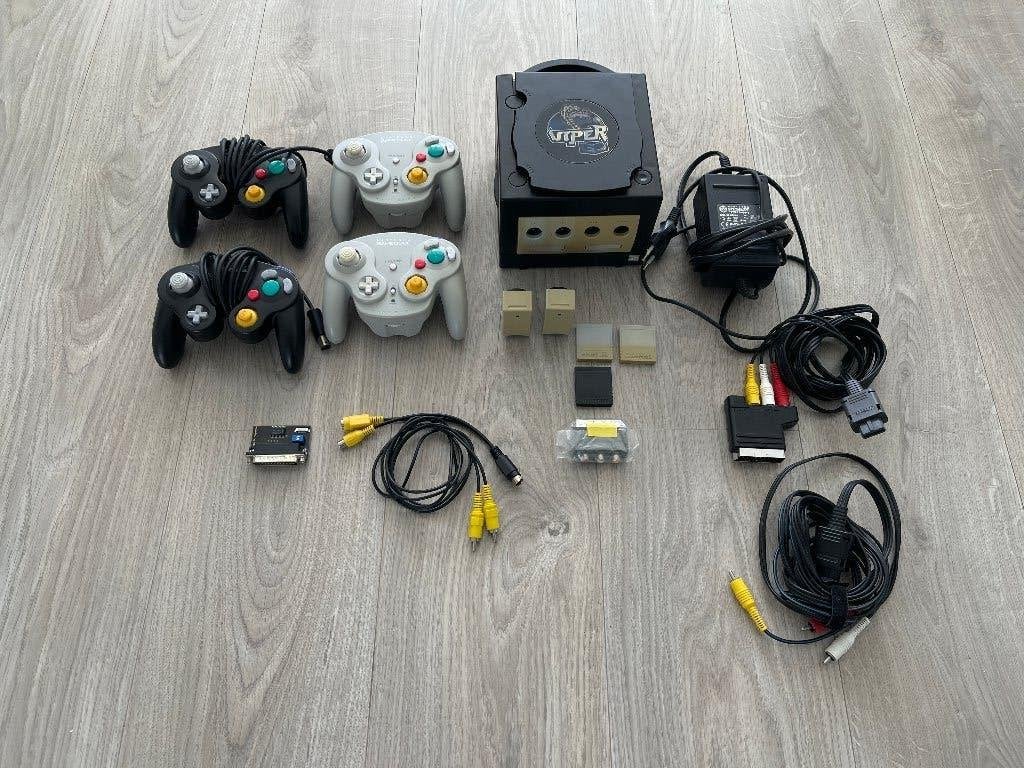 Nintendo GameCube set met 4 controllers, 2 WaveBirds + games, Zwart, Met games, Ophalen of Verzenden, Zo goed als nieuw