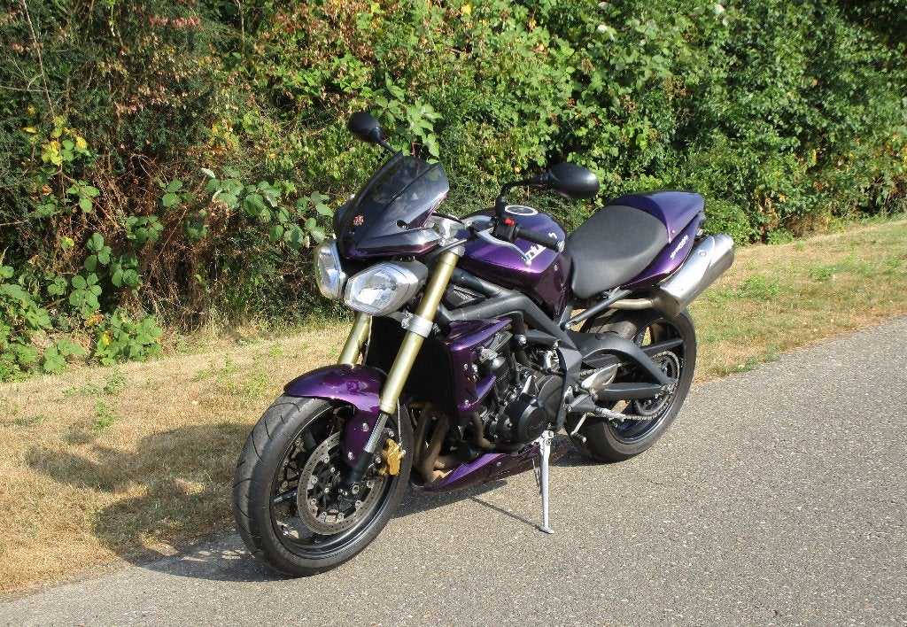 Triumph Street Triple 675cc 2011 - Nieuwstaat, veel extra's, 675 cc, Sportuitlaat, Gebruikt, 3 cilinders