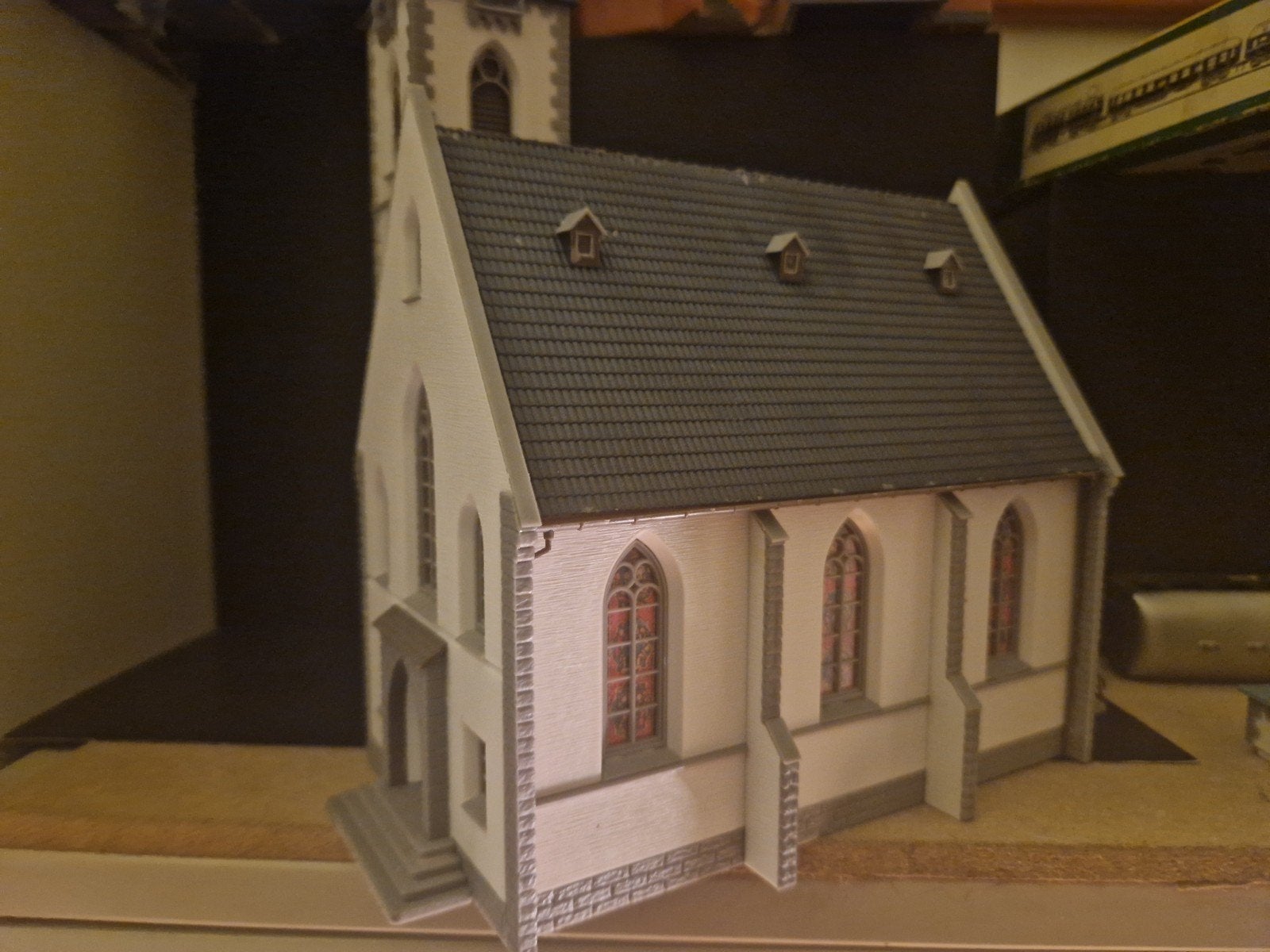Faller Kerk - Gedetailleerd Modelbouw Gebouw, Hobby en Vrije tijd, Ophalen of Verzenden, Zo goed als nieuw, Brug, Tunnel of Gebouw