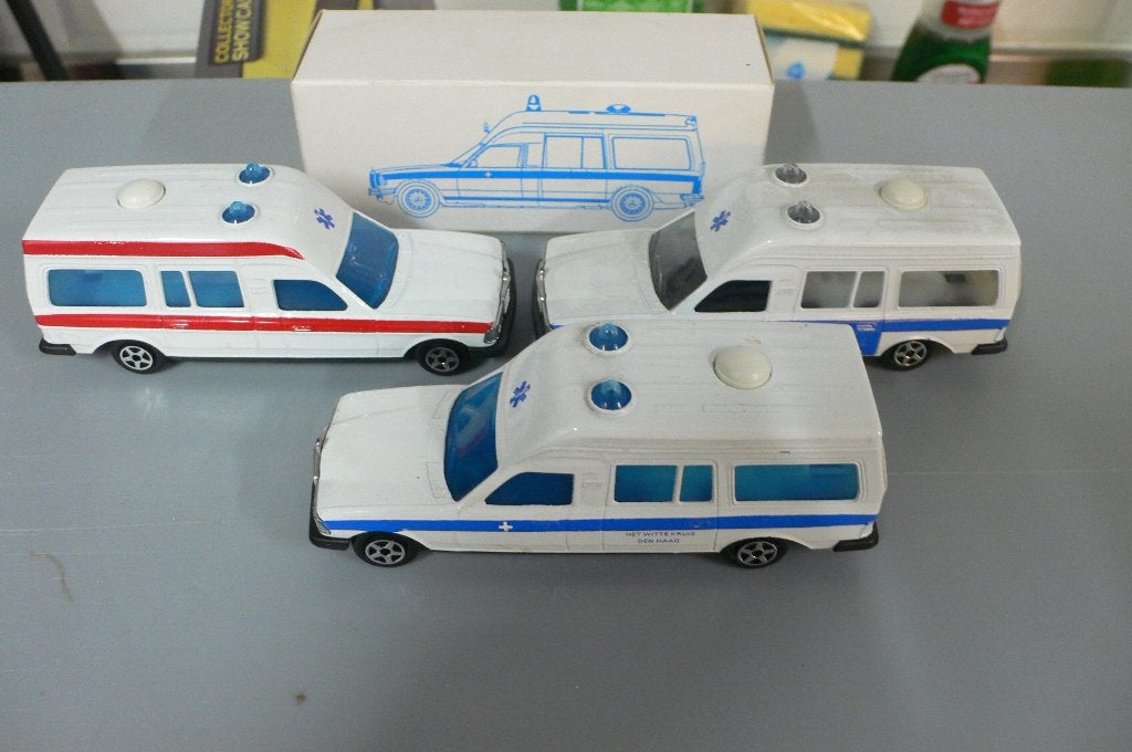 mercedes 123 ambulance - nederlandse norev promotional-1/43, Verzenden, Nieuw, Auto, Norev
