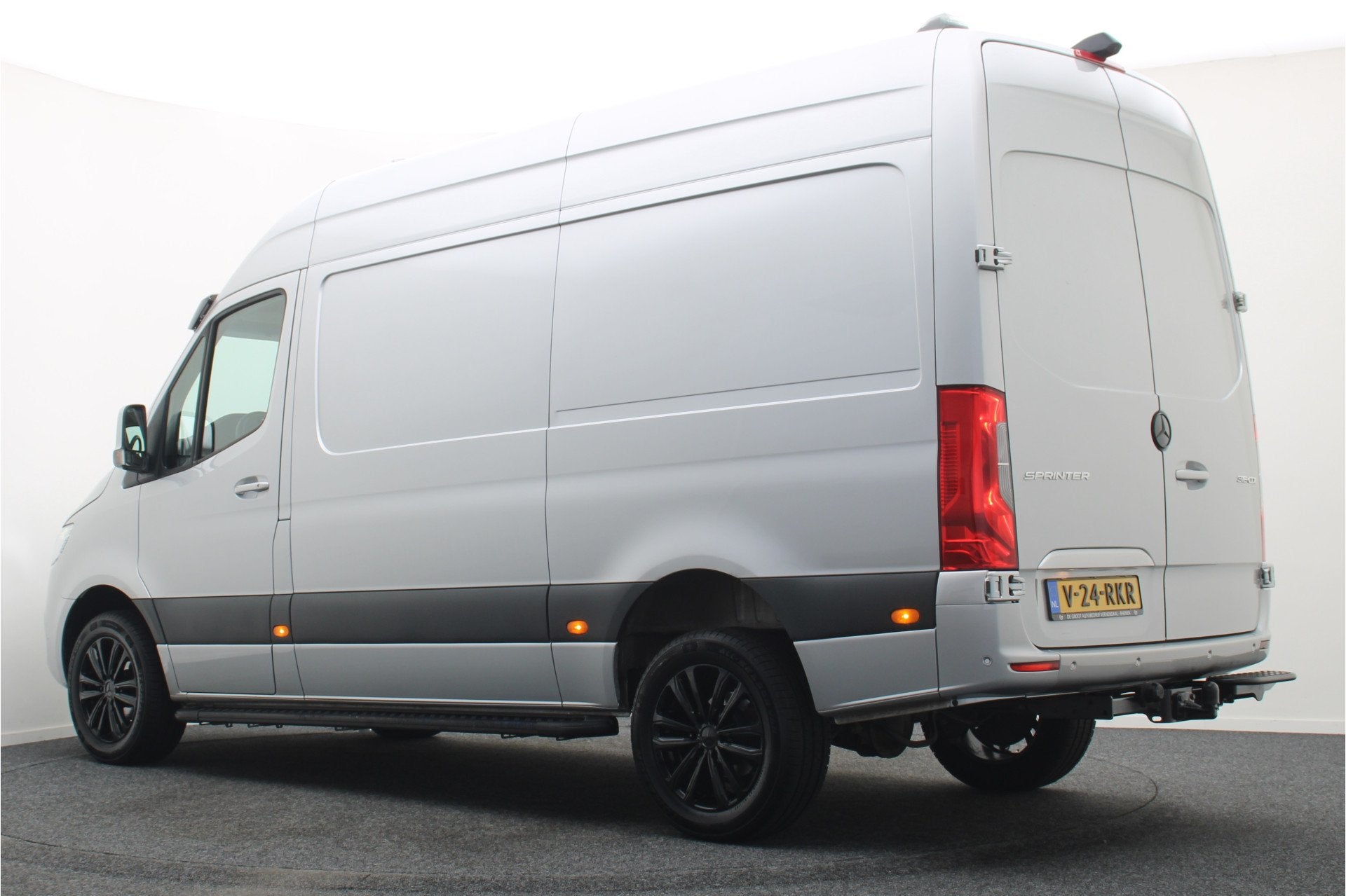 Mercedes-Benz Sprinter 316 2.2 CDI Aut. L2H2 Standkachel, LE, Gebruikt, Zwart, 4 cilinders, 2800 kg