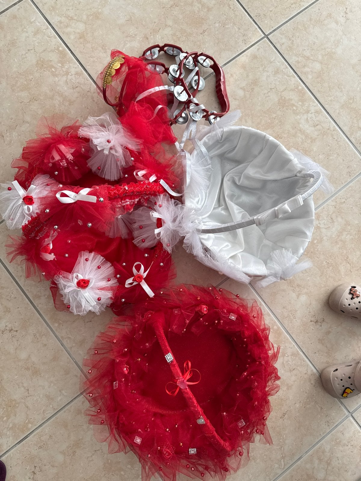 Rode en witte mandjes en accessoires voor feest of bruiloft, Ophalen, Zo goed als nieuw, Versiering, Geboorte of Huwelijk