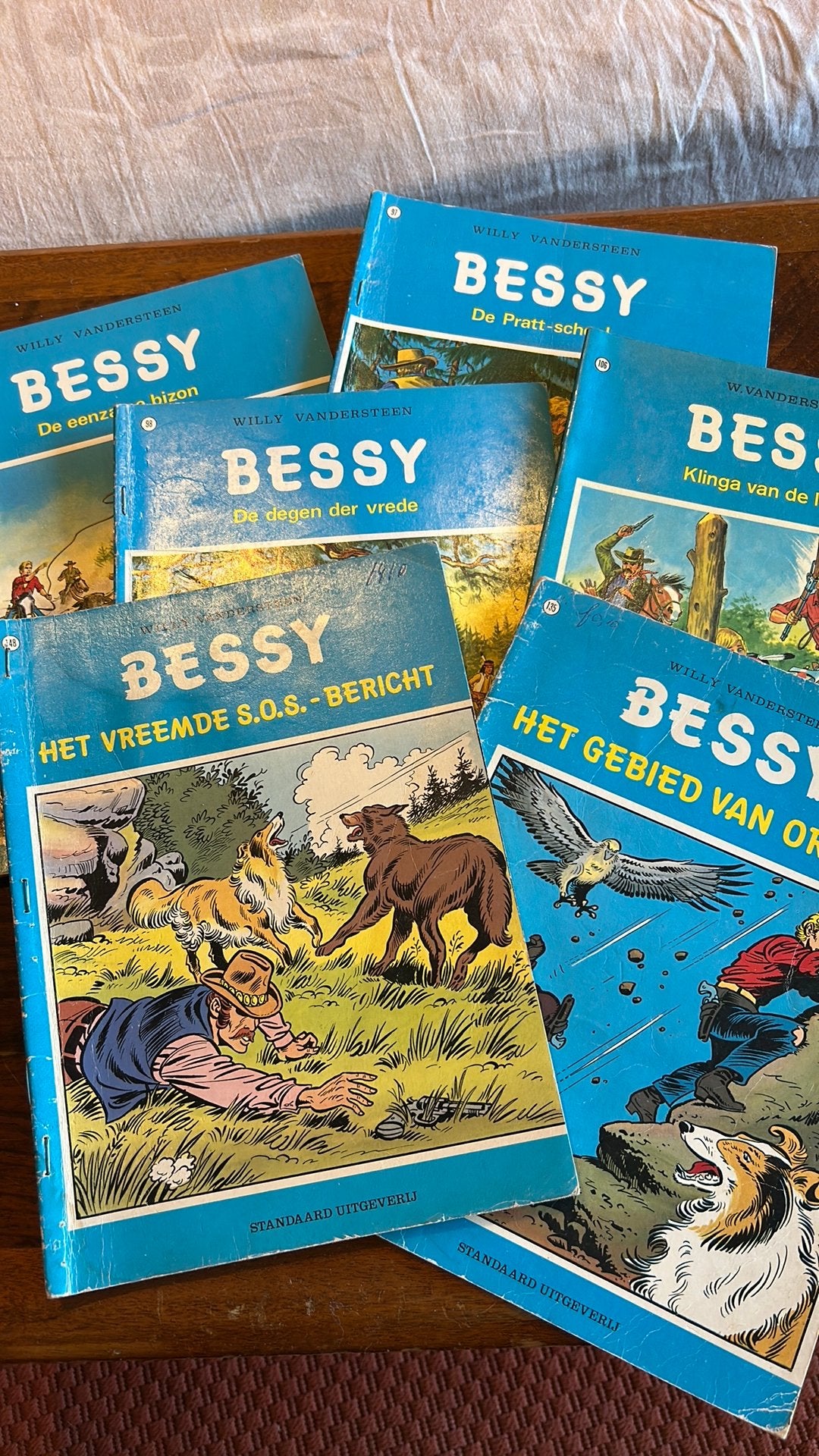 Bessy 6x, Meerdere stripboeken, Ophalen, Zo goed als nieuw
