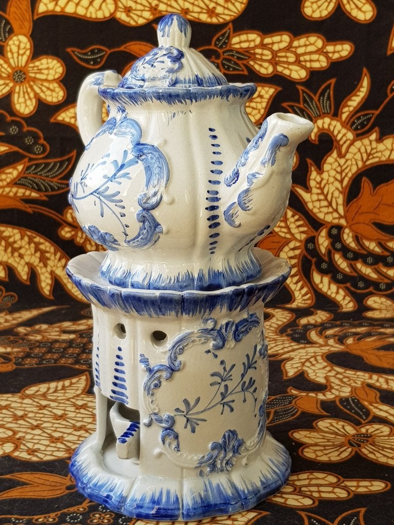 Mooi oude theepot op theelicht van porselein 23,2 cm., Antiek en Kunst, Ophalen of Verzenden