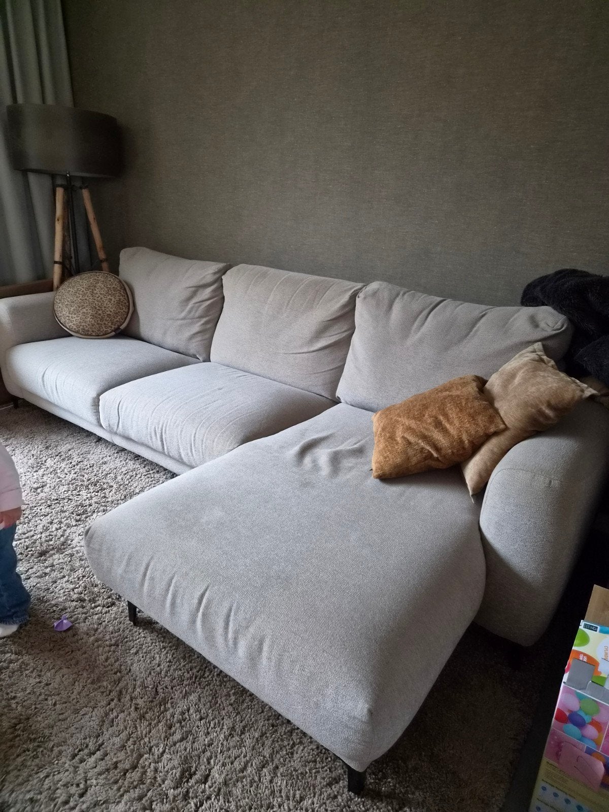 Comfortabele hoekbank, lichtgrijs, zo goed als nieuw, Huis en Inrichting, Ophalen, 250 tot 300 cm, 100 tot 125 cm, Hoekbank