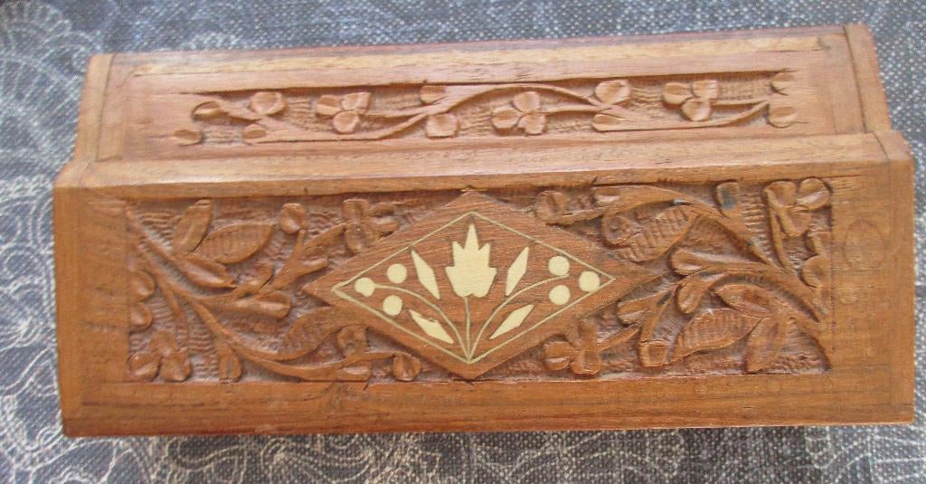 Postzegeldoosje uit India, houtsnijwerk , jaren '50-'60, Antiek en Kunst, Ophalen of Verzenden
