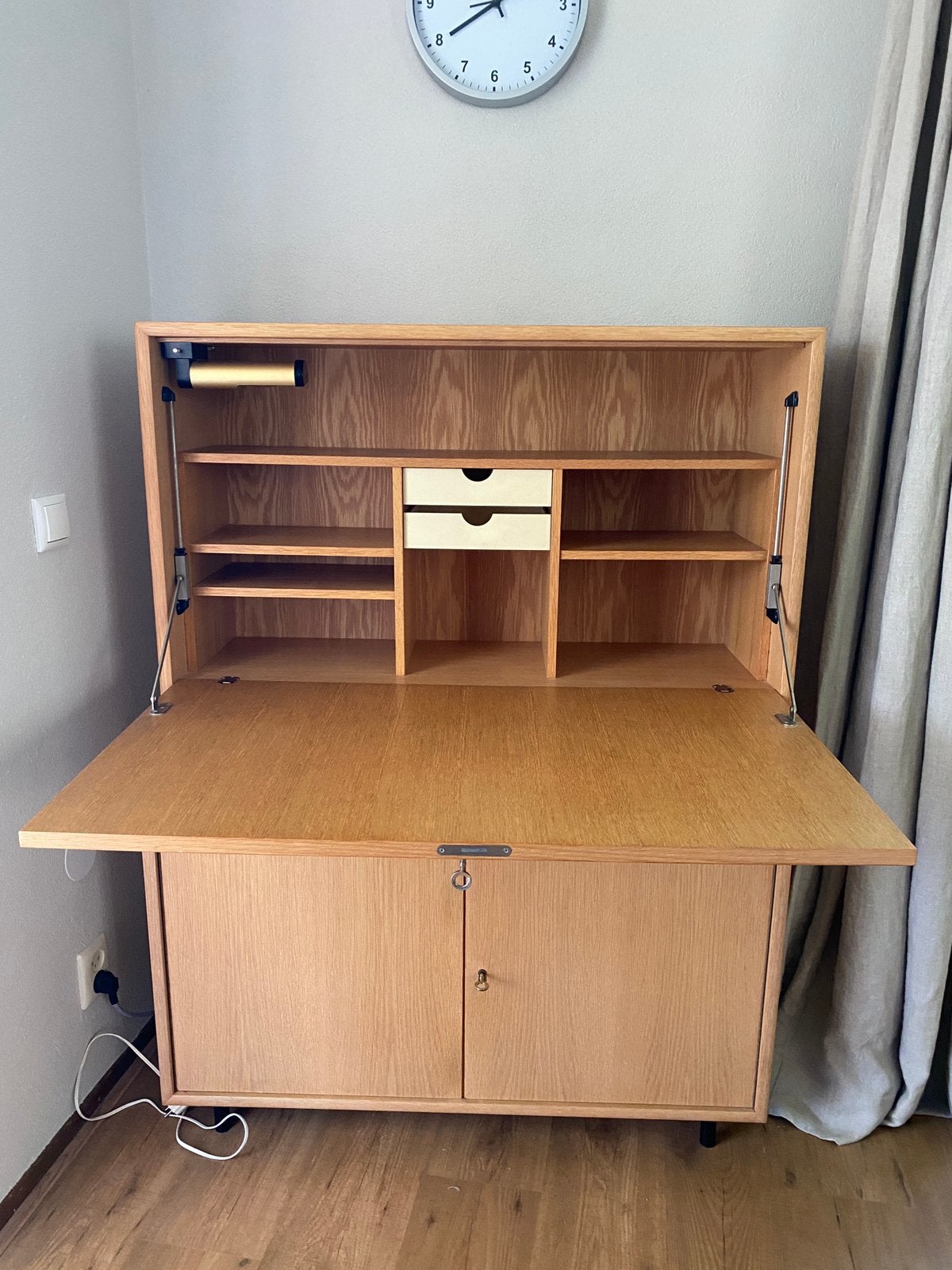 Mid-century secretaire, licht hout, 133x100x45 (hbd) cm, Huis en Inrichting, Ophalen, Zo goed als nieuw, Mid-century