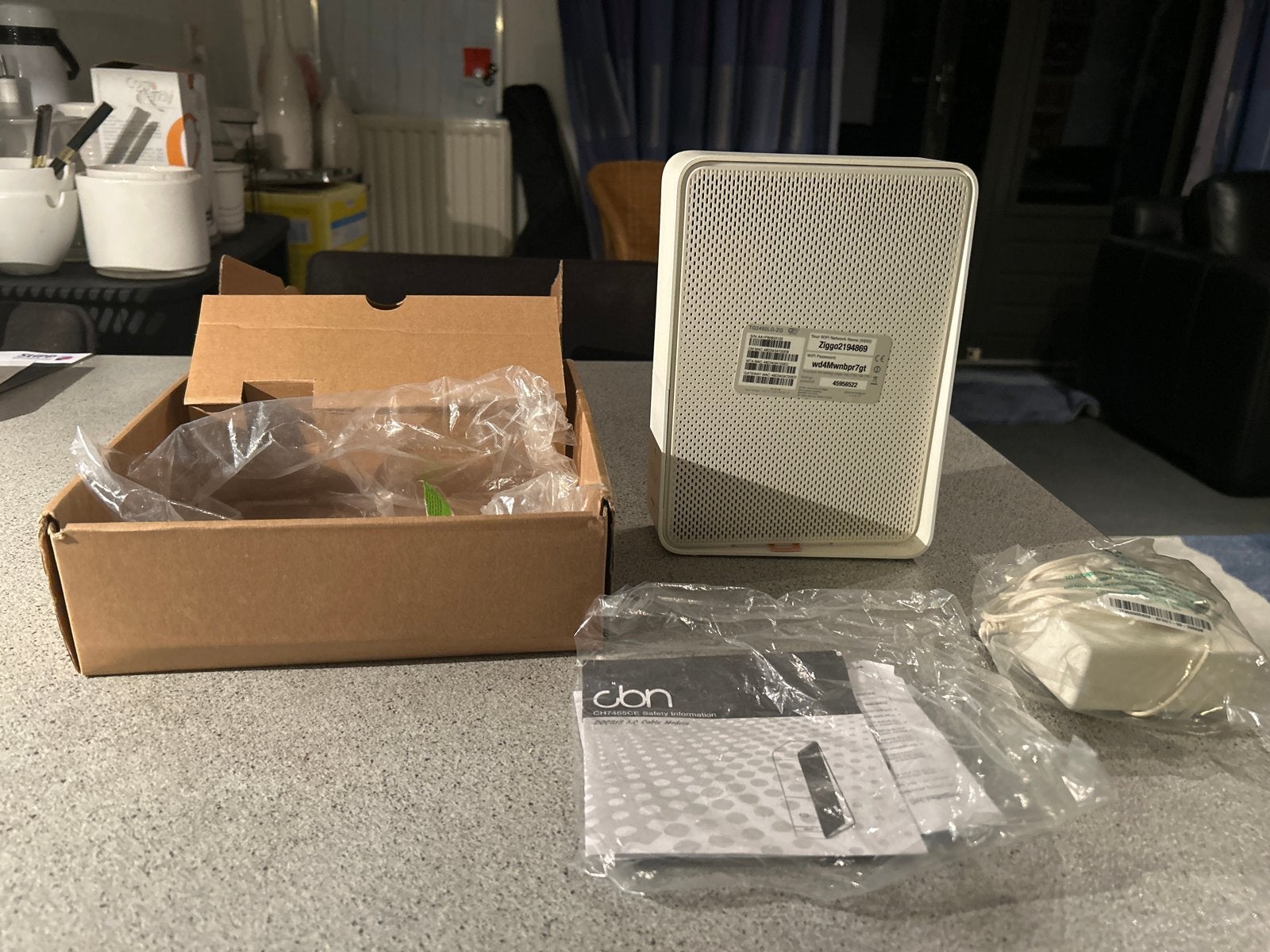 Nieuw Ziggo Connectbox Router met Modem (CH7465LG-ZG), Ophalen of Verzenden, Nieuw, Router met modem