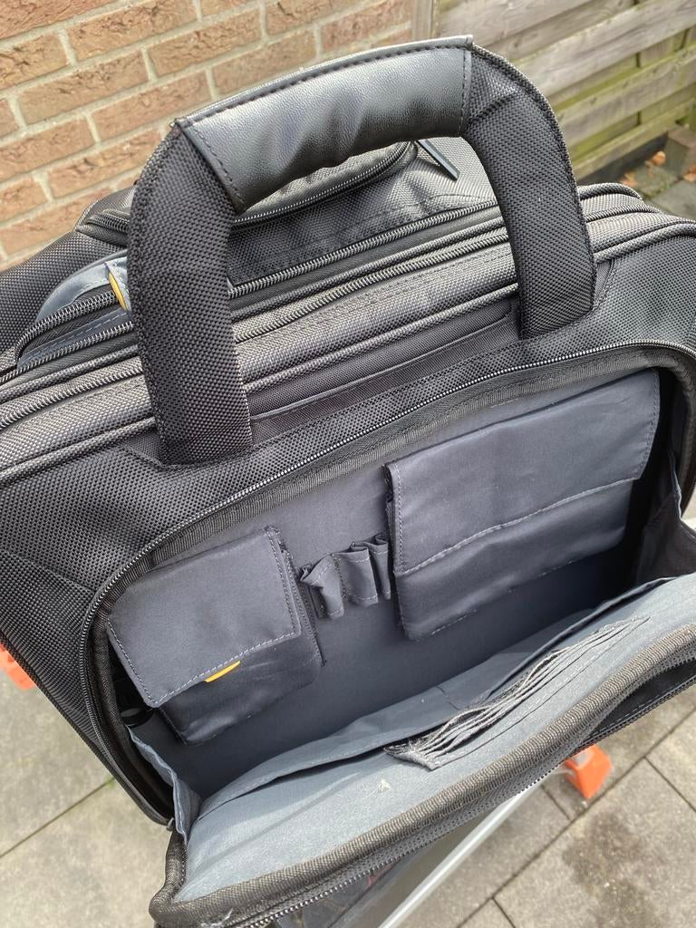 Targus trolley laptoptas, Computers en Software, Laptoptassen, Ophalen, 15 inch, Zo goed als nieuw, Trolleytas